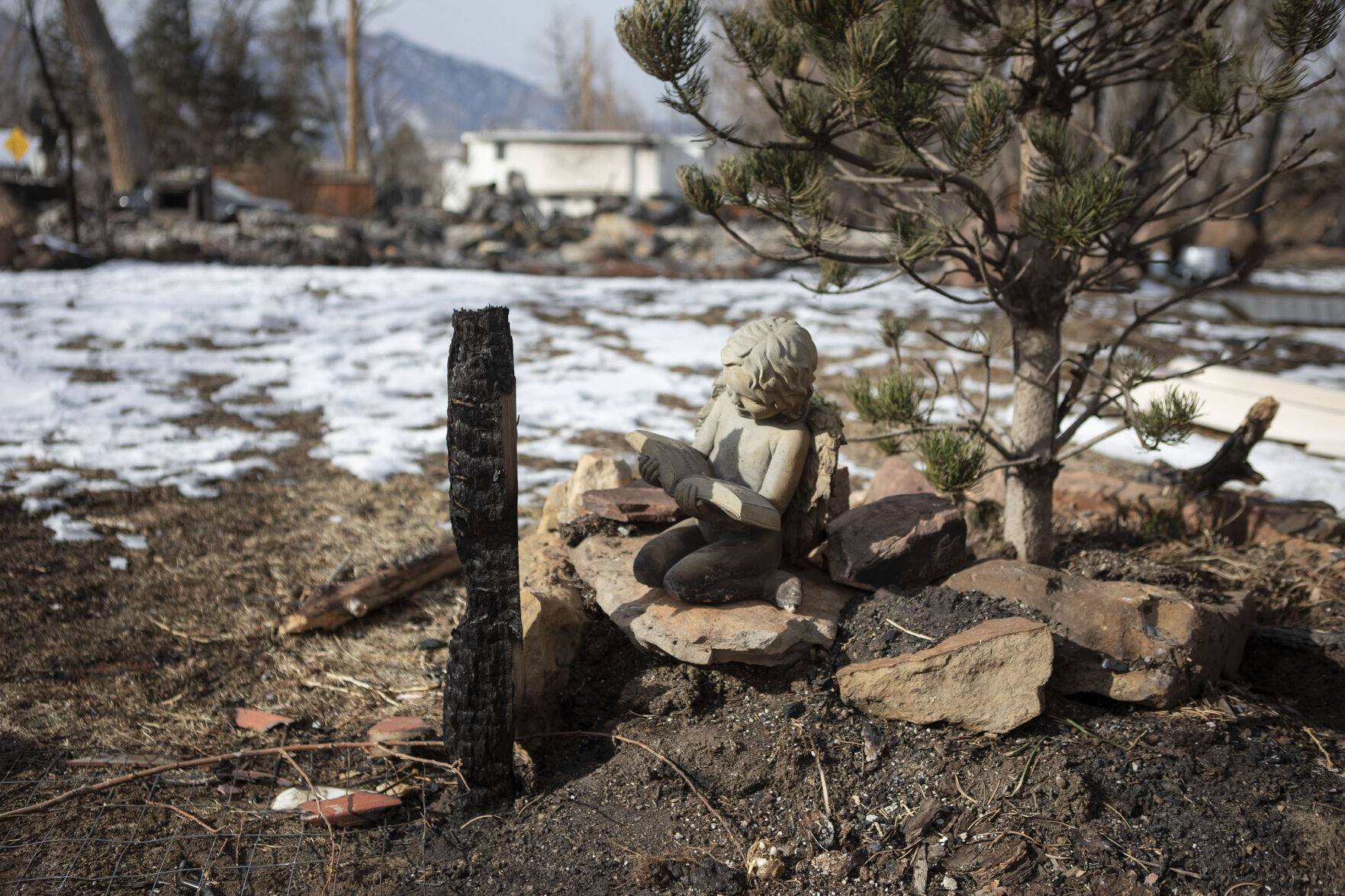 010522-news-MarshallFireAftermath06.JPG (copy)